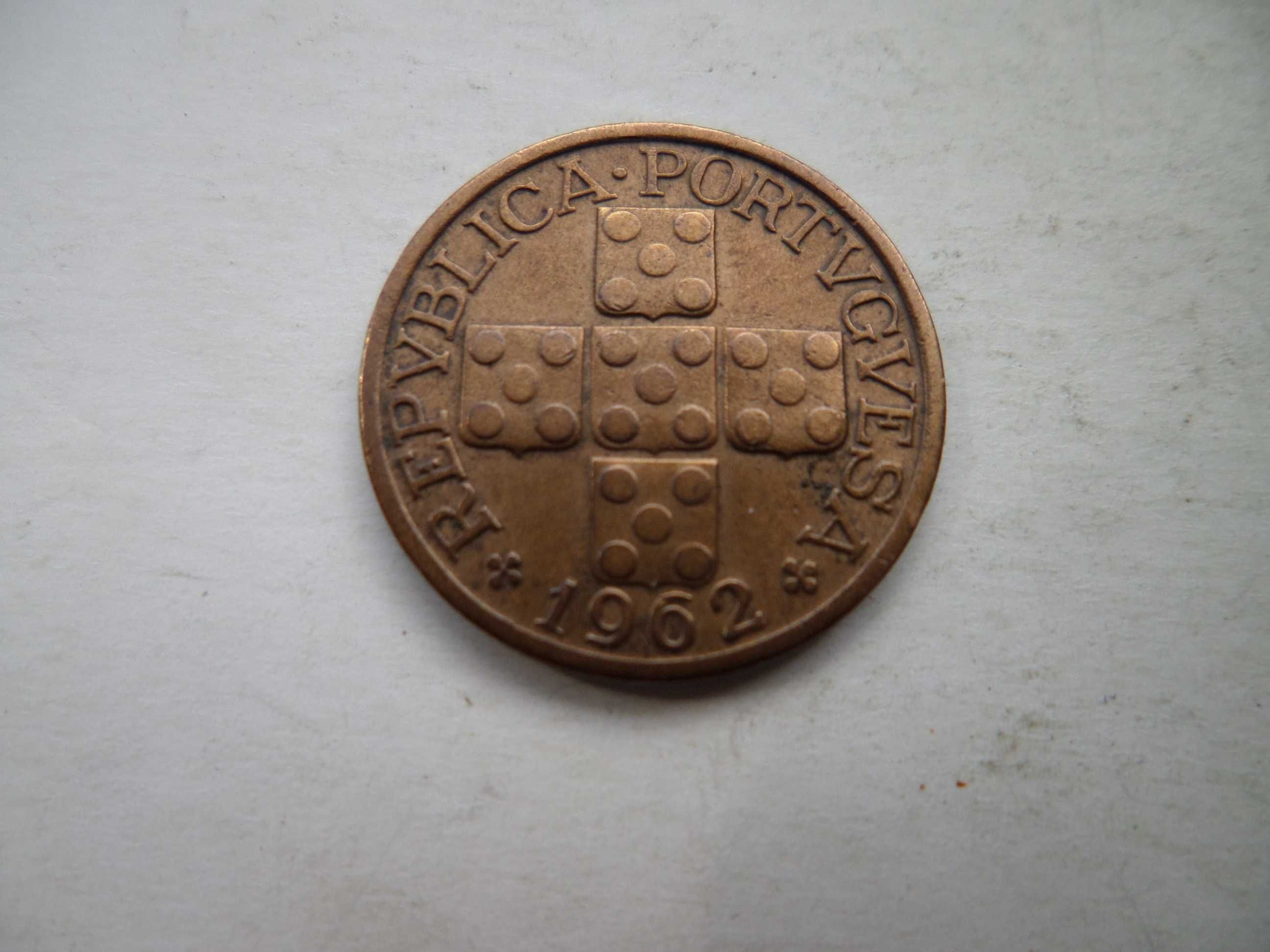 Moeda da Republica Portuguesa : XX Centavos , ano 1962