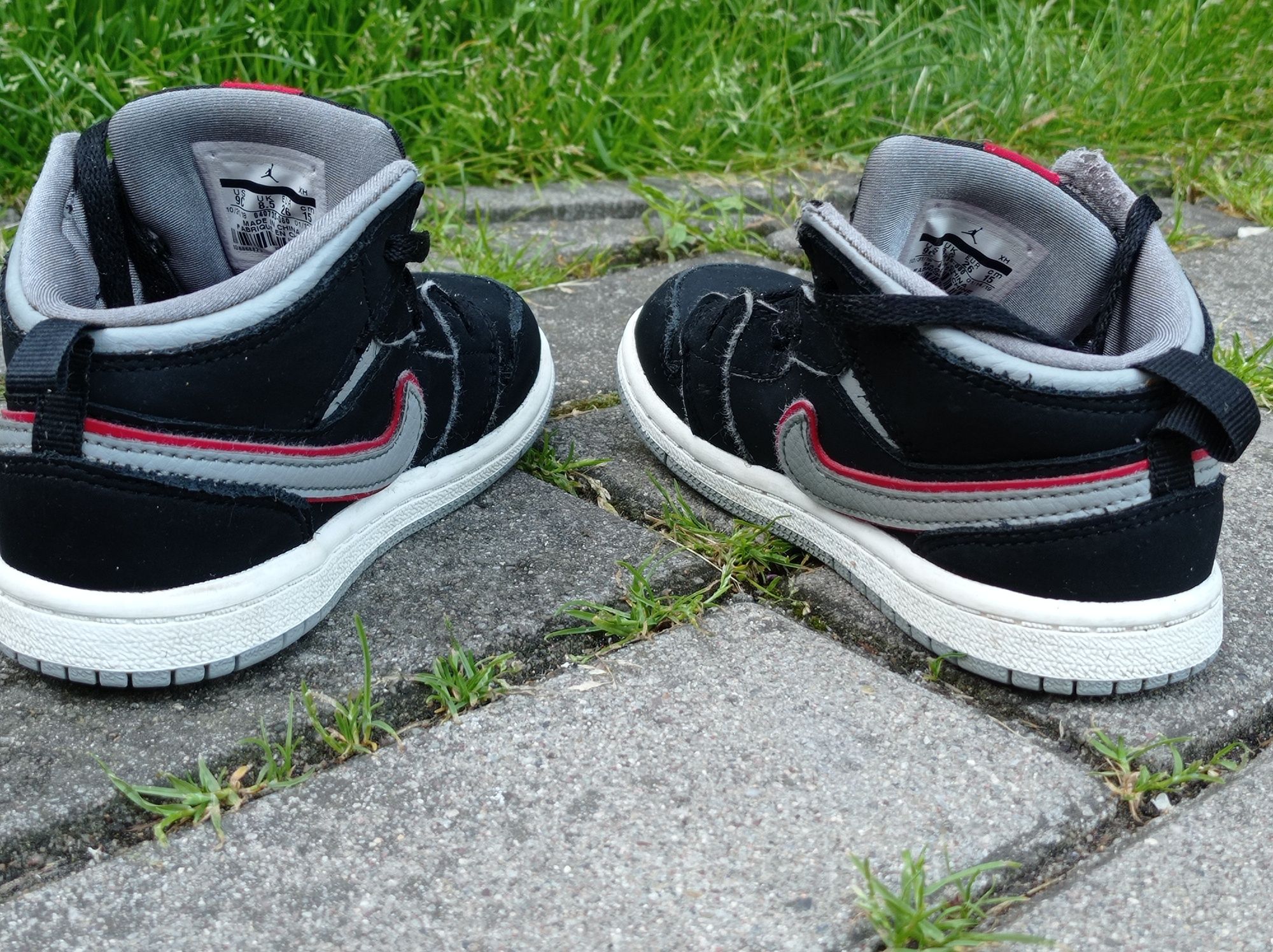 Buty NIKE Air Jordan 1 Mid 26/17cm