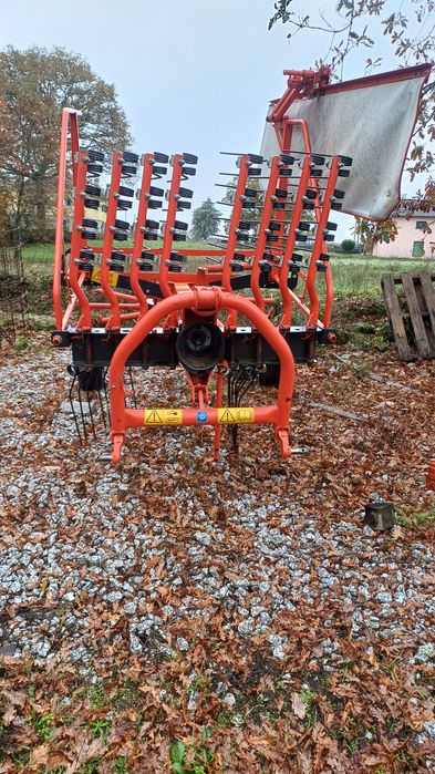 Juntador de feno kuhn