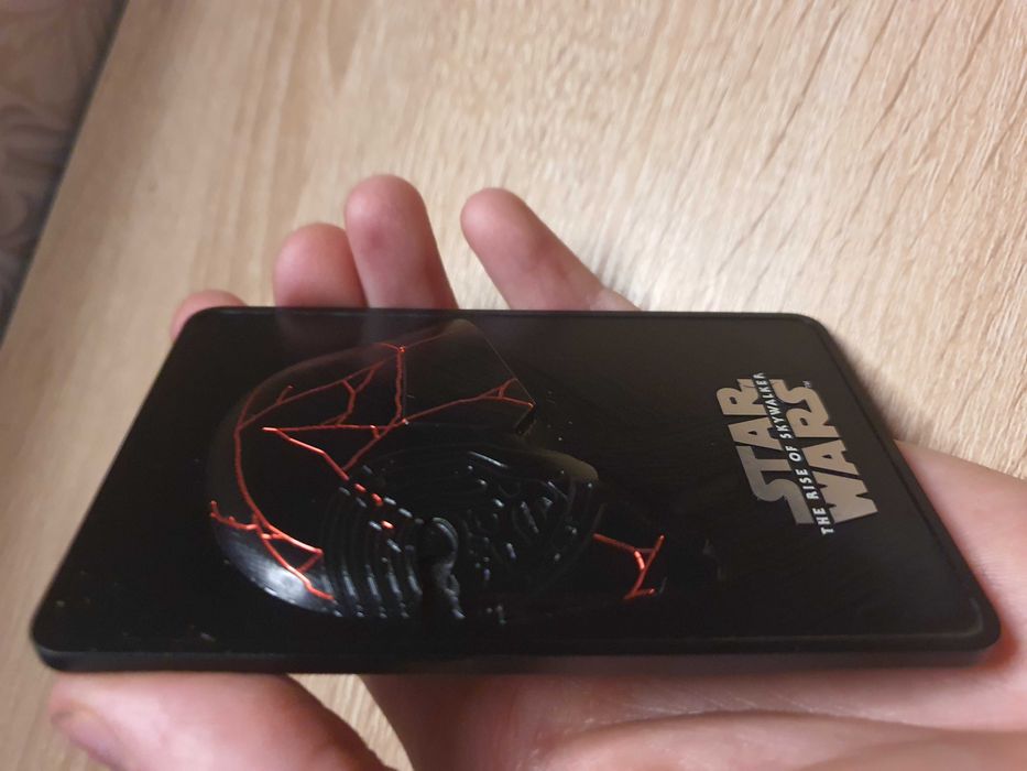 Star Wars™ Edition
Эксклюзивная коллекционная карточка.