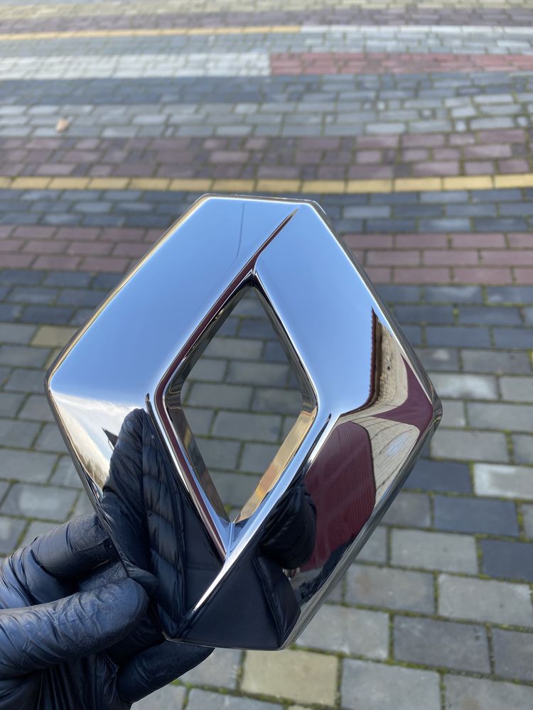 Значок емблема бампера рено меган 3 Renault Megane 3