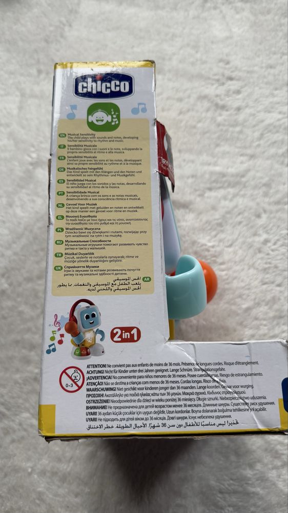 Chicco Happy Music Robit Sing Along śpiewający robot dla dzieci