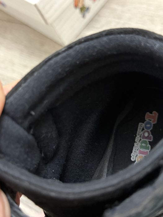 Дитячі шкіряні боти 32 розмір як на дічинку так і на хлопчика