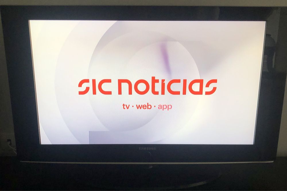 Televisão LCD HD Samsung 37 polegadas