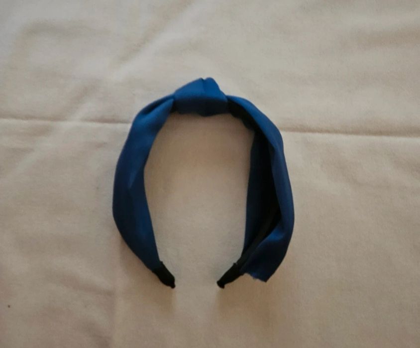 Piękna granatowa opaska