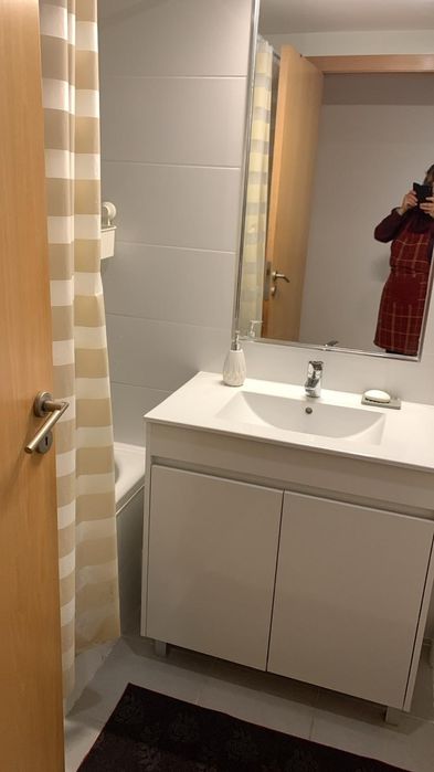 Quarto individual feminino Braco de Prata