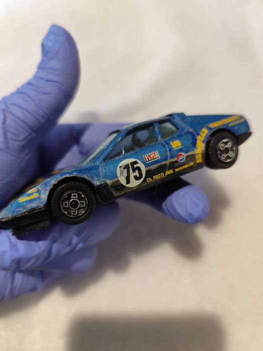 Bburago Ferrari 512 BB