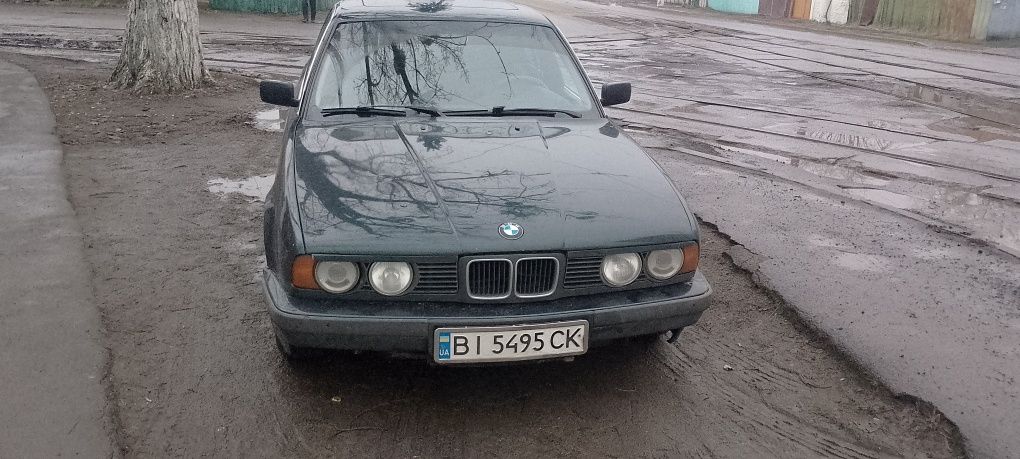 Продам BMW e34 восемьдесят восьмого года