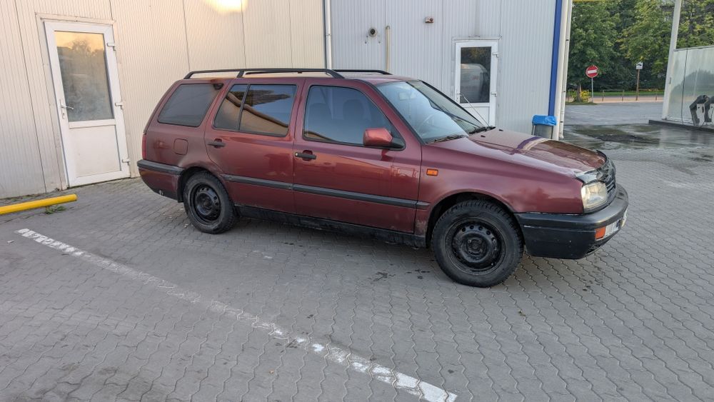 Volkswagen Golf 3  2.0 бензин на автоматі