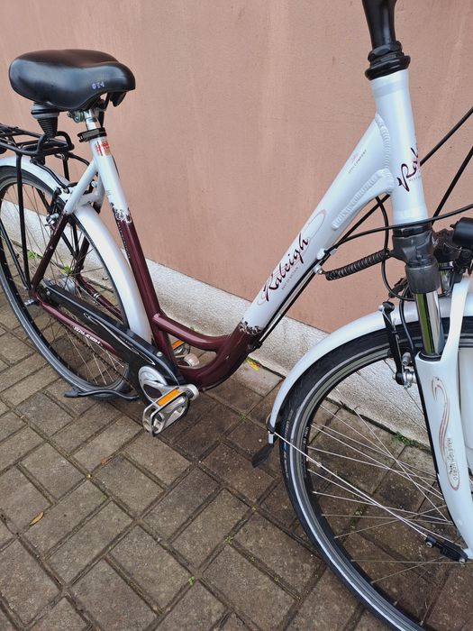 Велосипед дамський Raleigh на 28"колесах з Німеччини