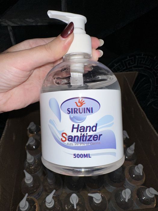 Caixa com 30 frascos de alcool gel 500ml