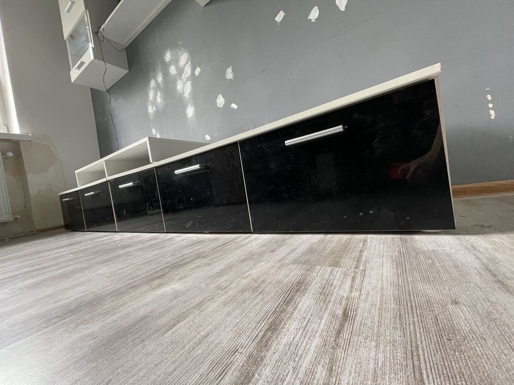Biało czarny Zestaw mebli do salonu / szafka rtv / połysk / led