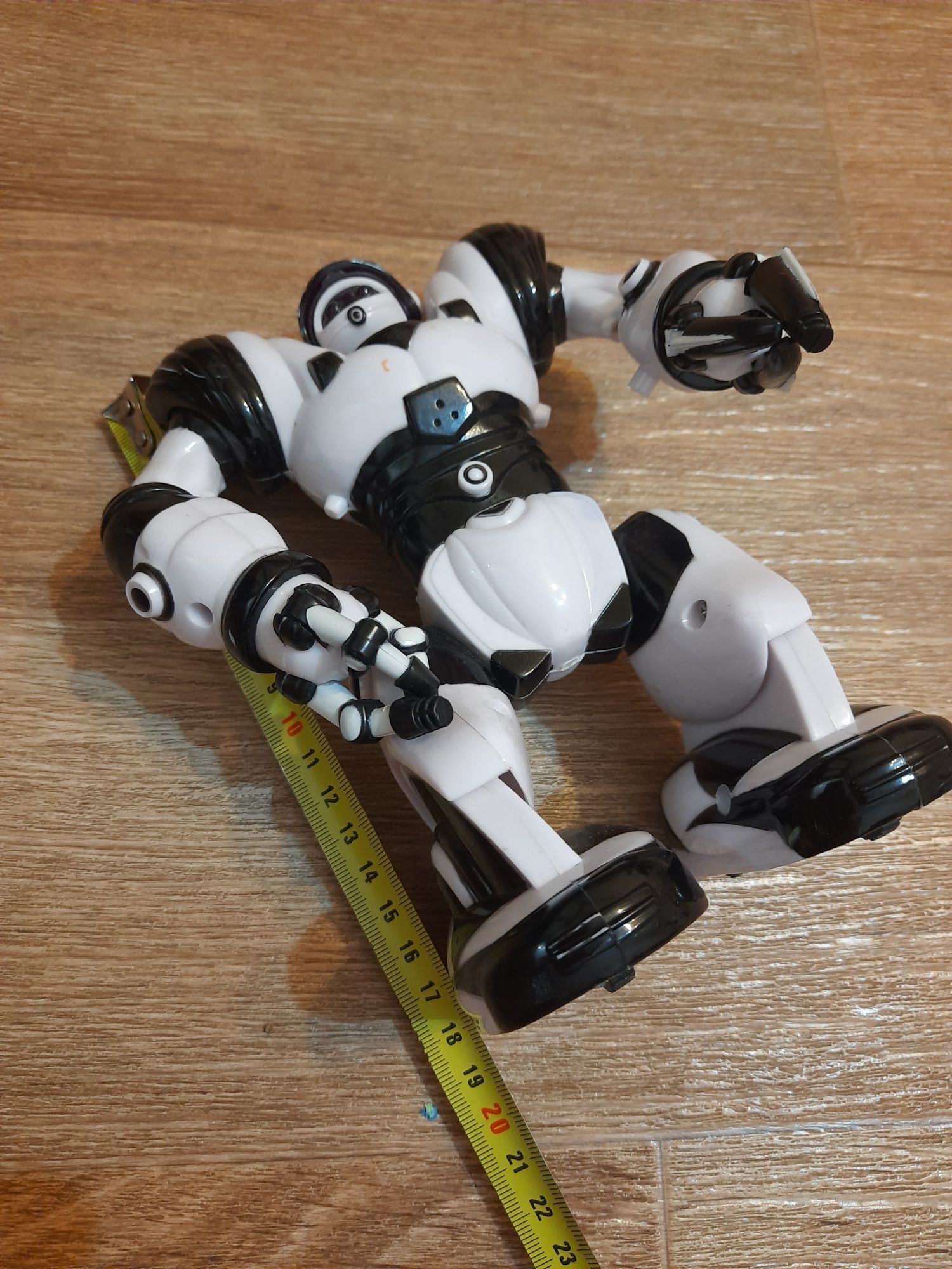 Робот WowWee mini Robosapien 18см