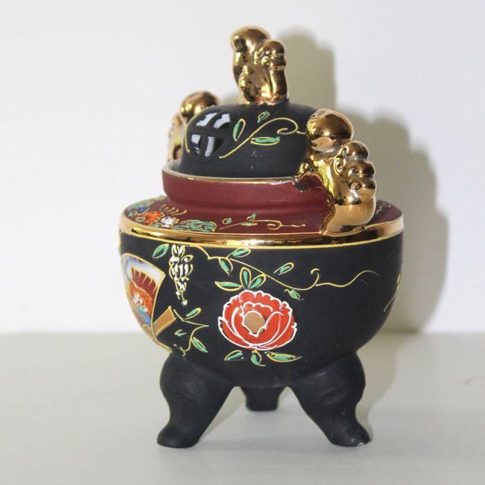 Porcelana Satsuma - Incensário Japonês