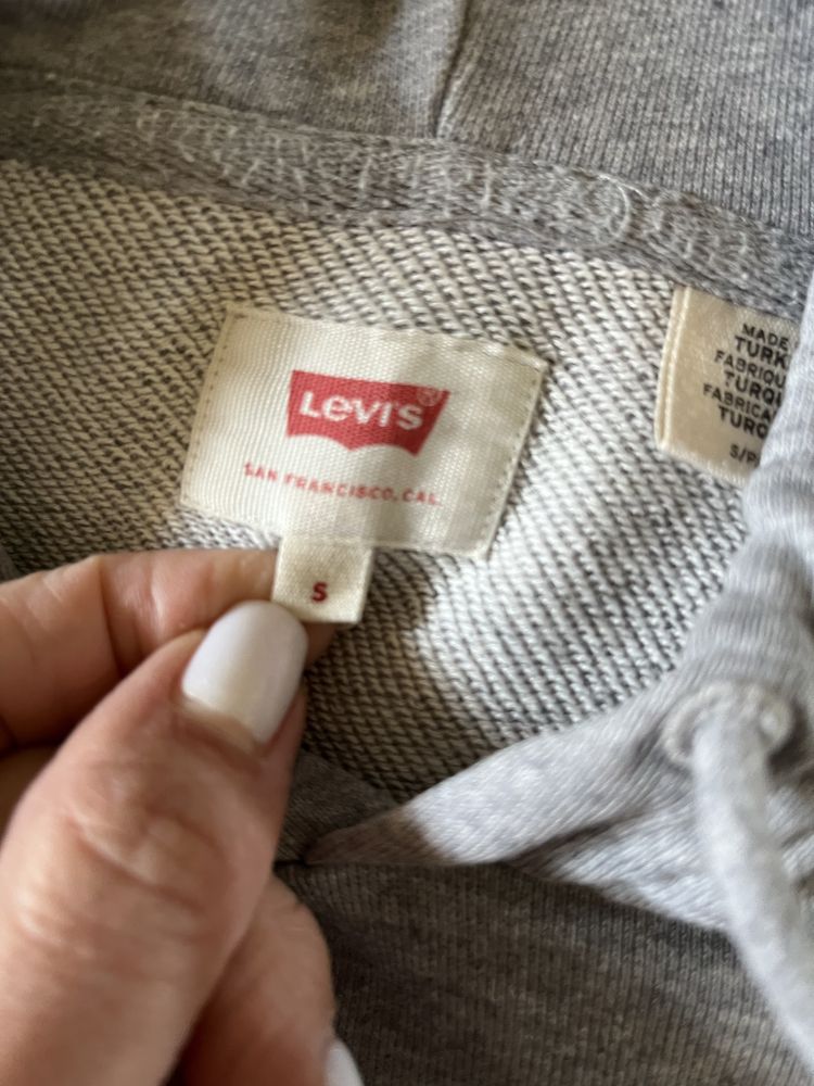 Футболка Levis оригінал р S, буде і на М