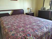 Quarto de casal em madeira de mogno
