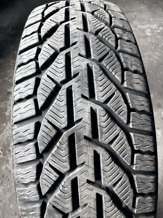 Opony zimowe Kormoran 215/60 r17