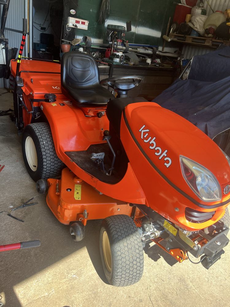 Kubota gr 2120 corta relva