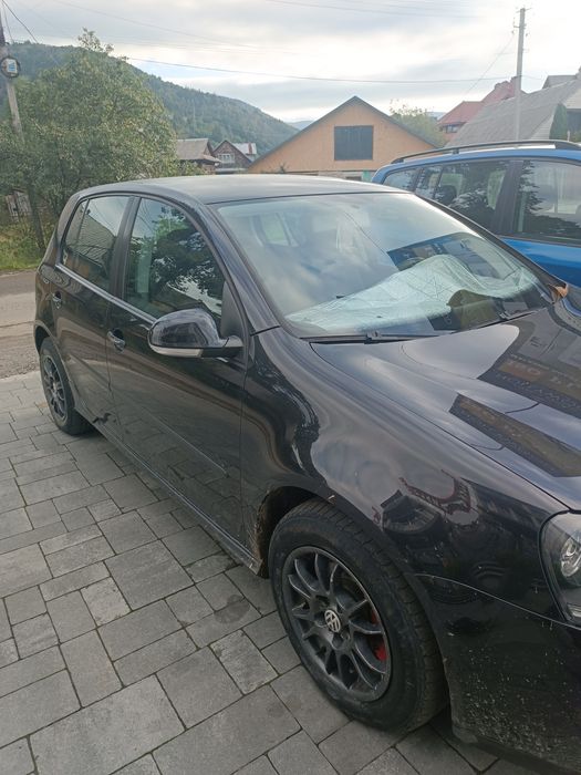 Продам гарний ,надійний автомобіль