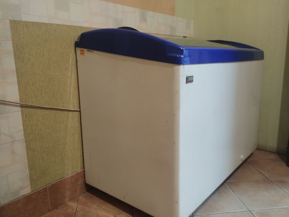 Продам морозильну камеру Juka
