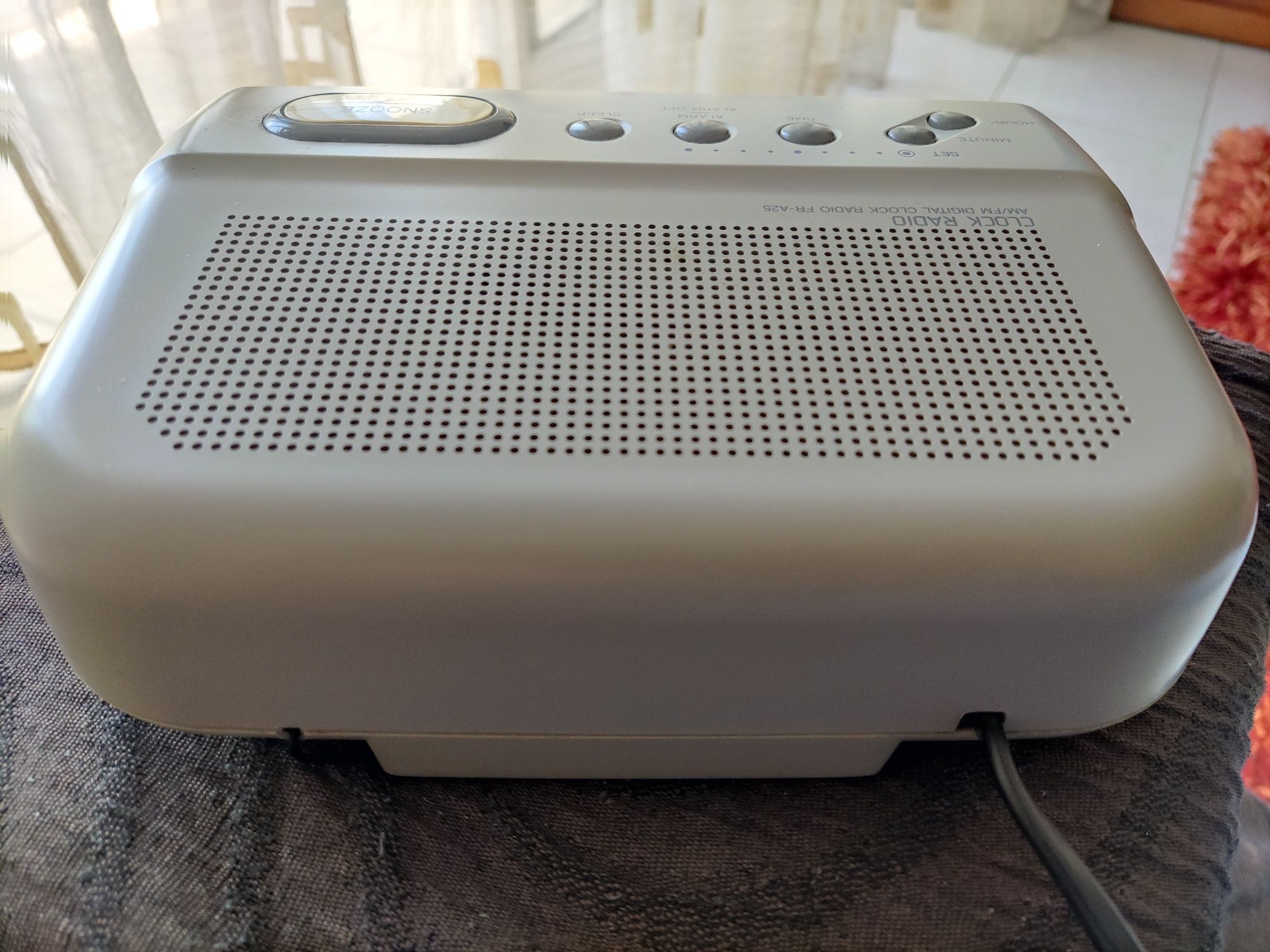 Rádio Relógio Digital Despertador AM/FM FR-A25 Aiwa Vintage