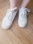 Sportowe buty dziewczęce marki Reebok Classic rozmiar 35.