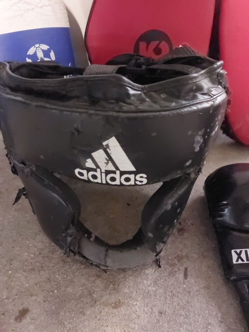 Luvas de  Boxe e Kickboxing usado