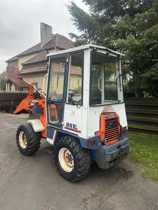 Ładowarka Kubota R410  sprowadzona , umowa