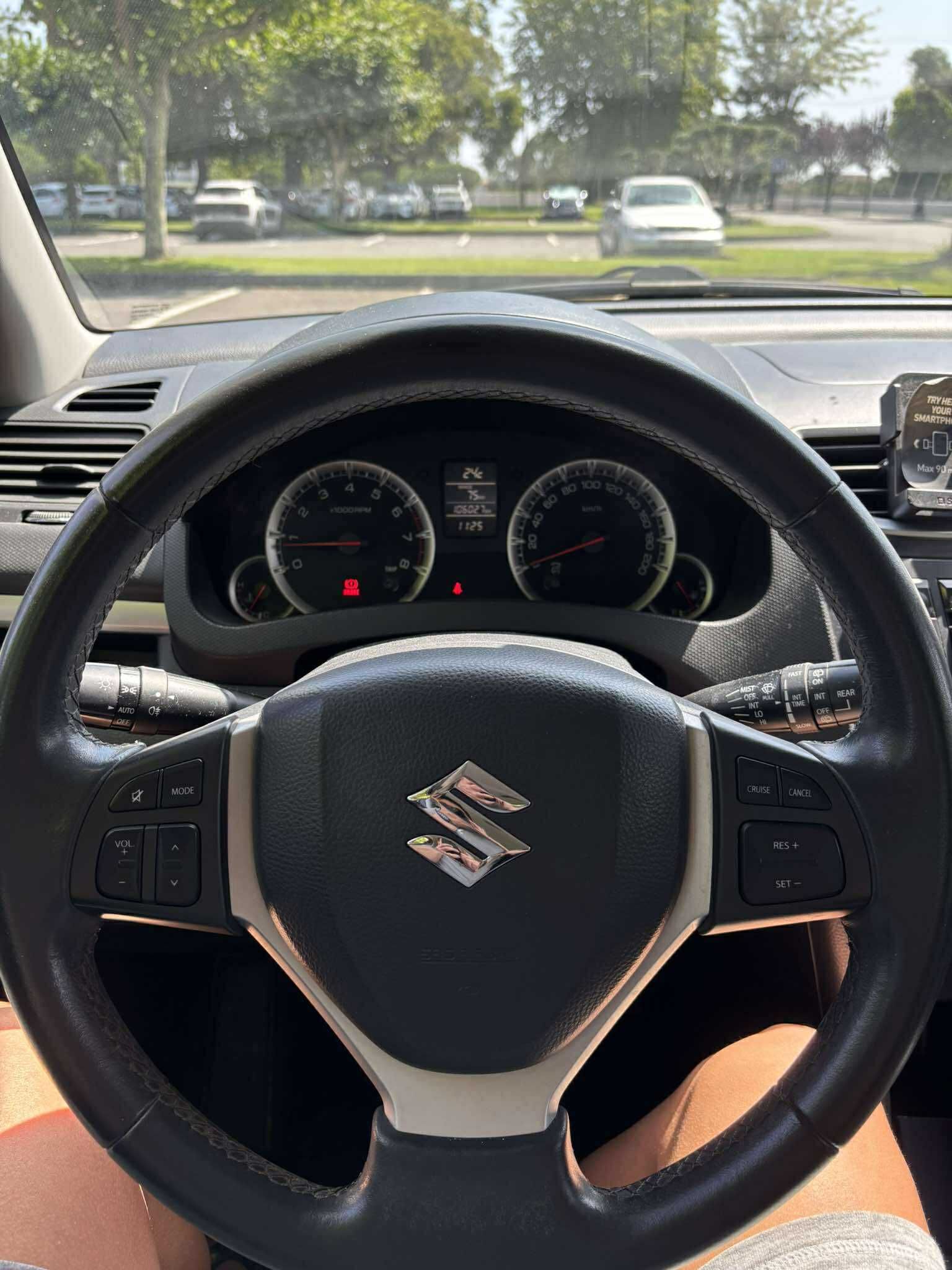 Suzuki Swift 1.2 VVT 3 portas – 2010 – 106.000 km