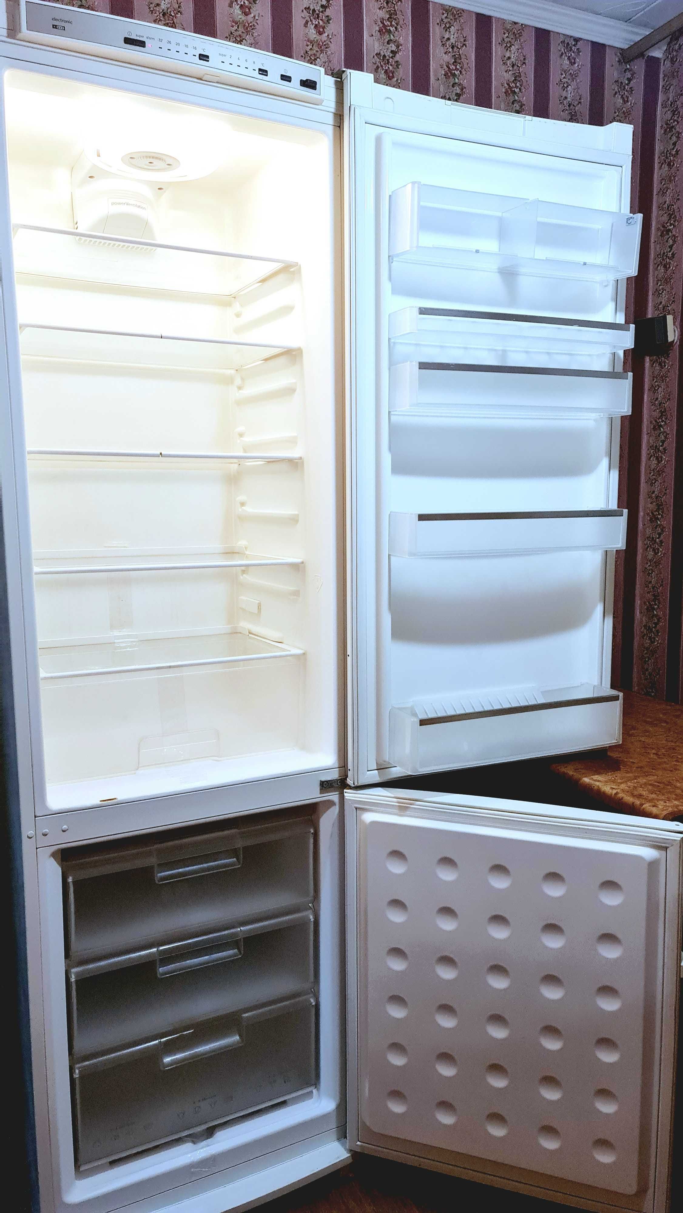 Холодильник SIEMENS 203cm
