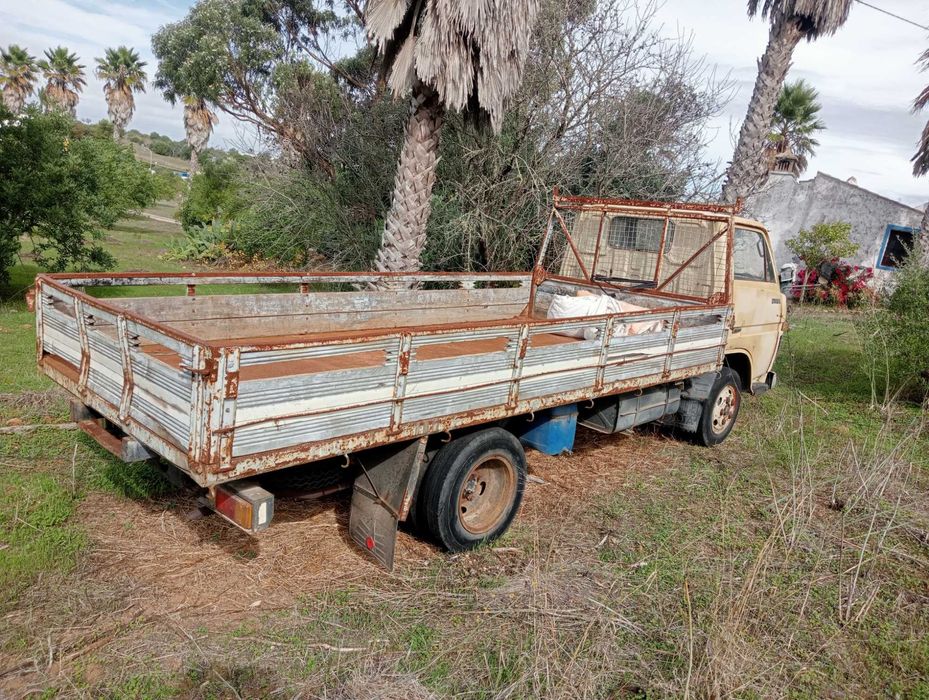 Toyota Dyna caixa longa