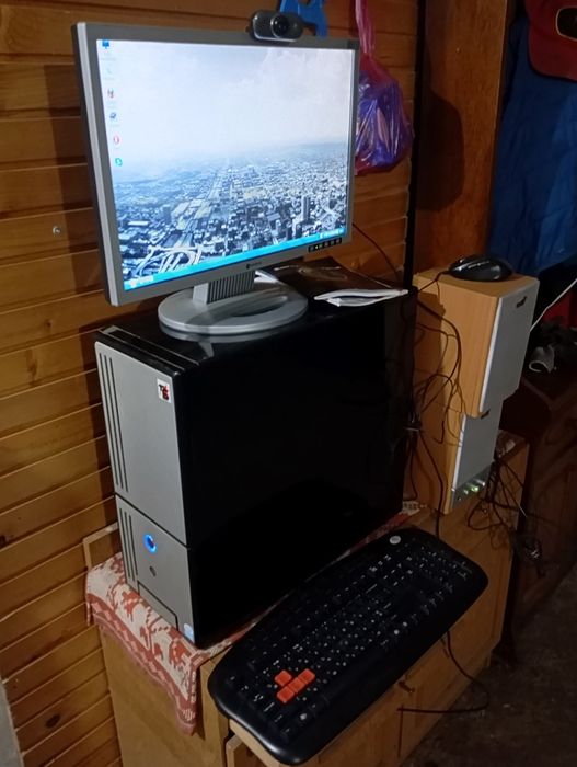 Комп'ютер в робочому стані.