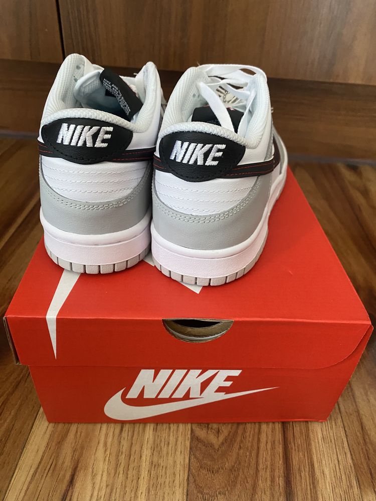 Nike Dunk Low SE Jackpot 37.5 38.5 40