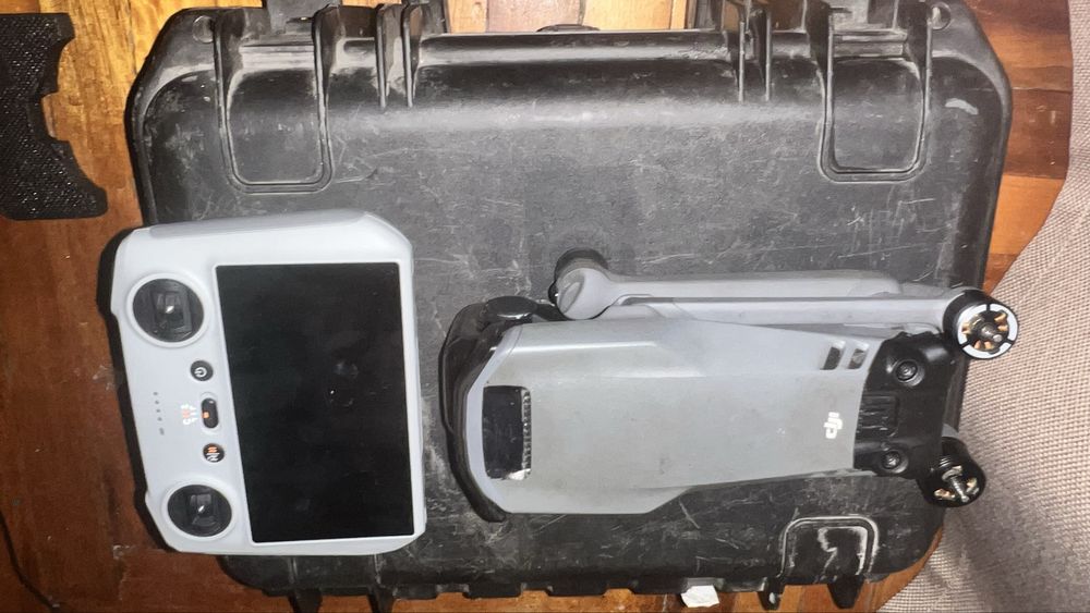 Mavic 3 Clasic разом із кейсом