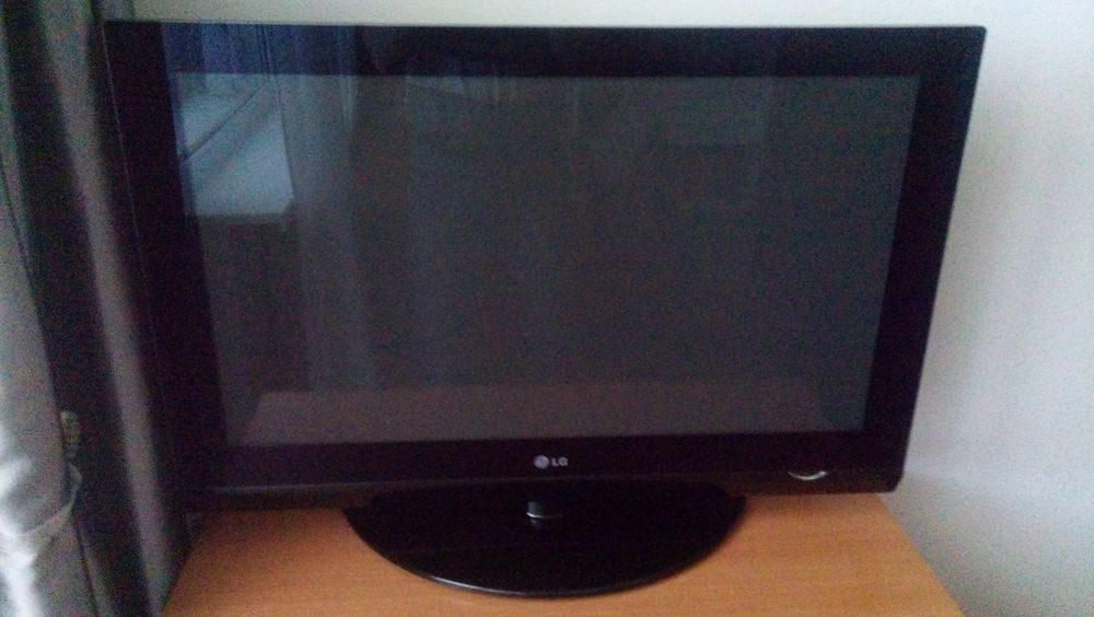 Два Телевізори LG32PG600 та LG42PT250