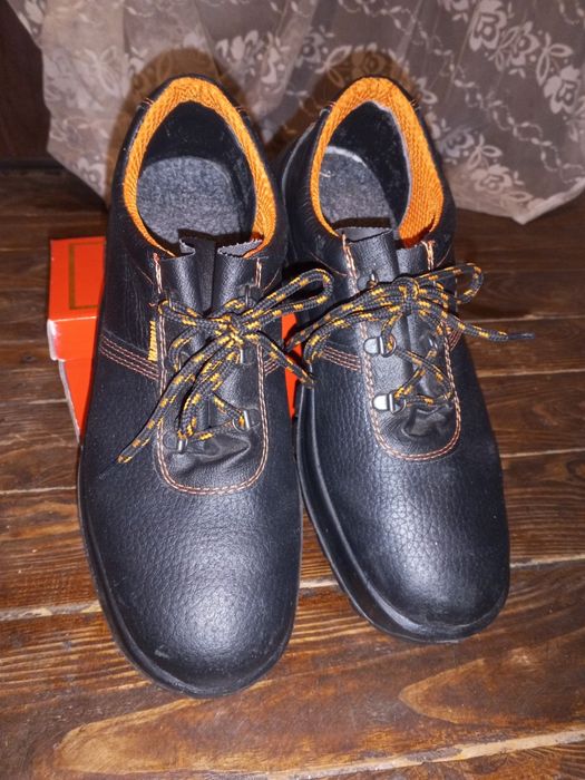 Рабочие ботинки 46 размер, 30.5 см стелька,