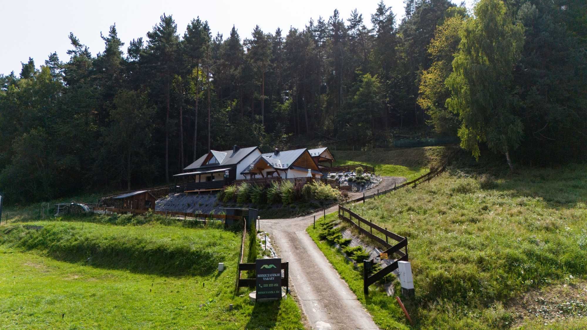 Domek caloroczny z kominkiem w Bieszczadach obok wyciągu