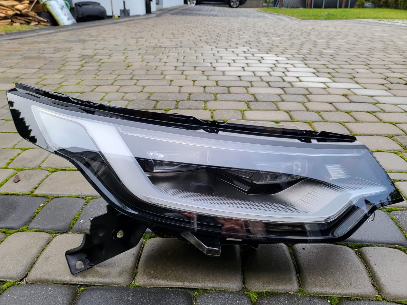 Lampa prawy przód Land Rover Discowery V 2021 rok Full led nowa