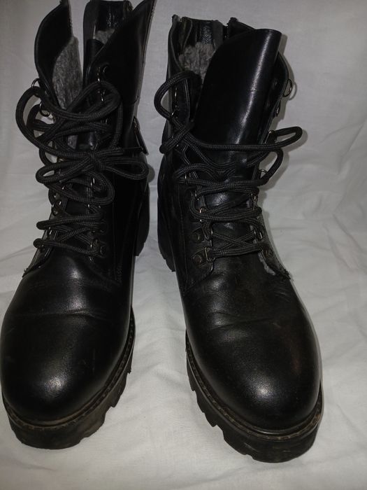 Женские зимние ботинки ,40р ,кожа