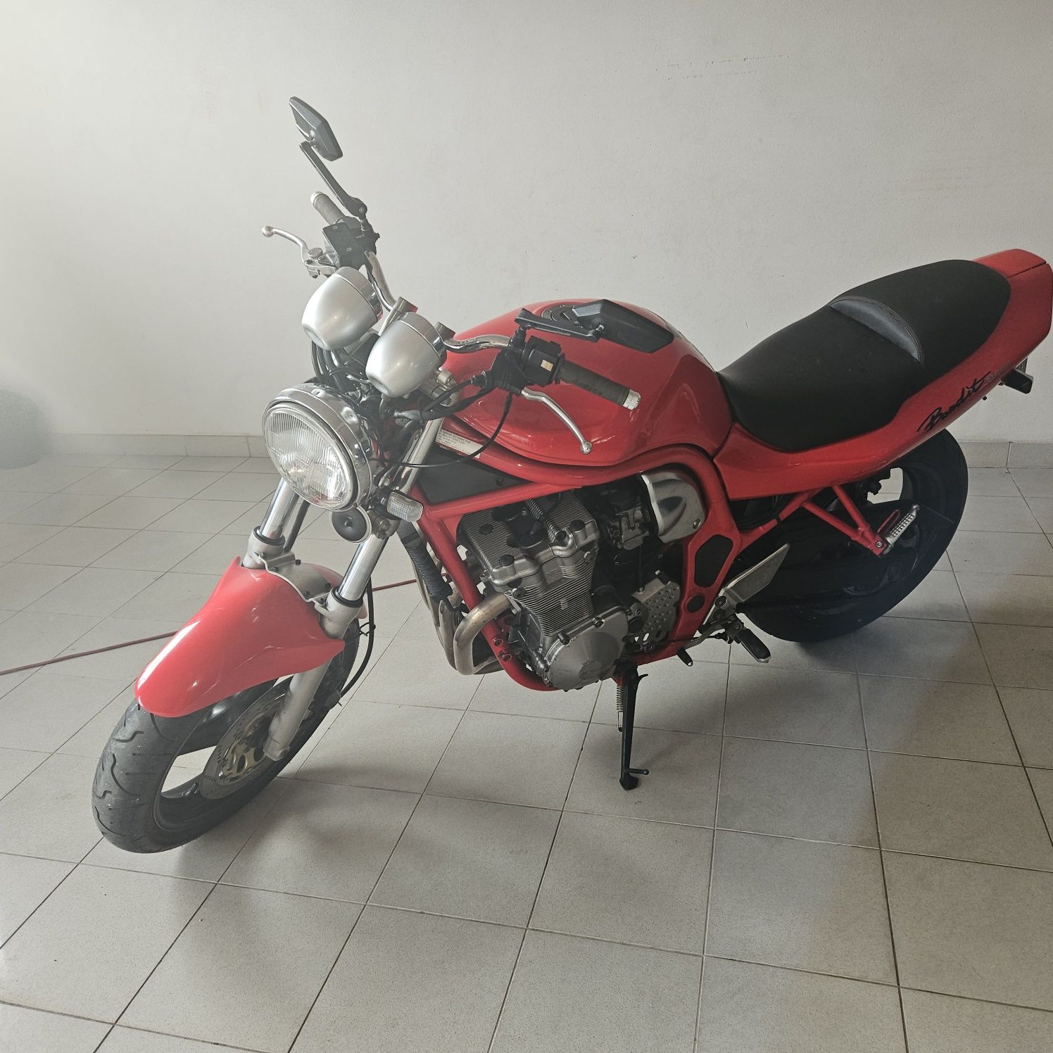 Suzuki Bandit N600 70€/Mês