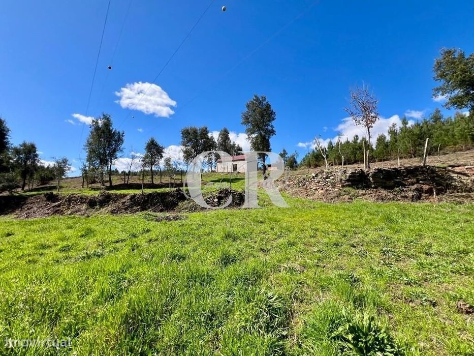 Imóvel rural com 1.8 ha, casa e poço
