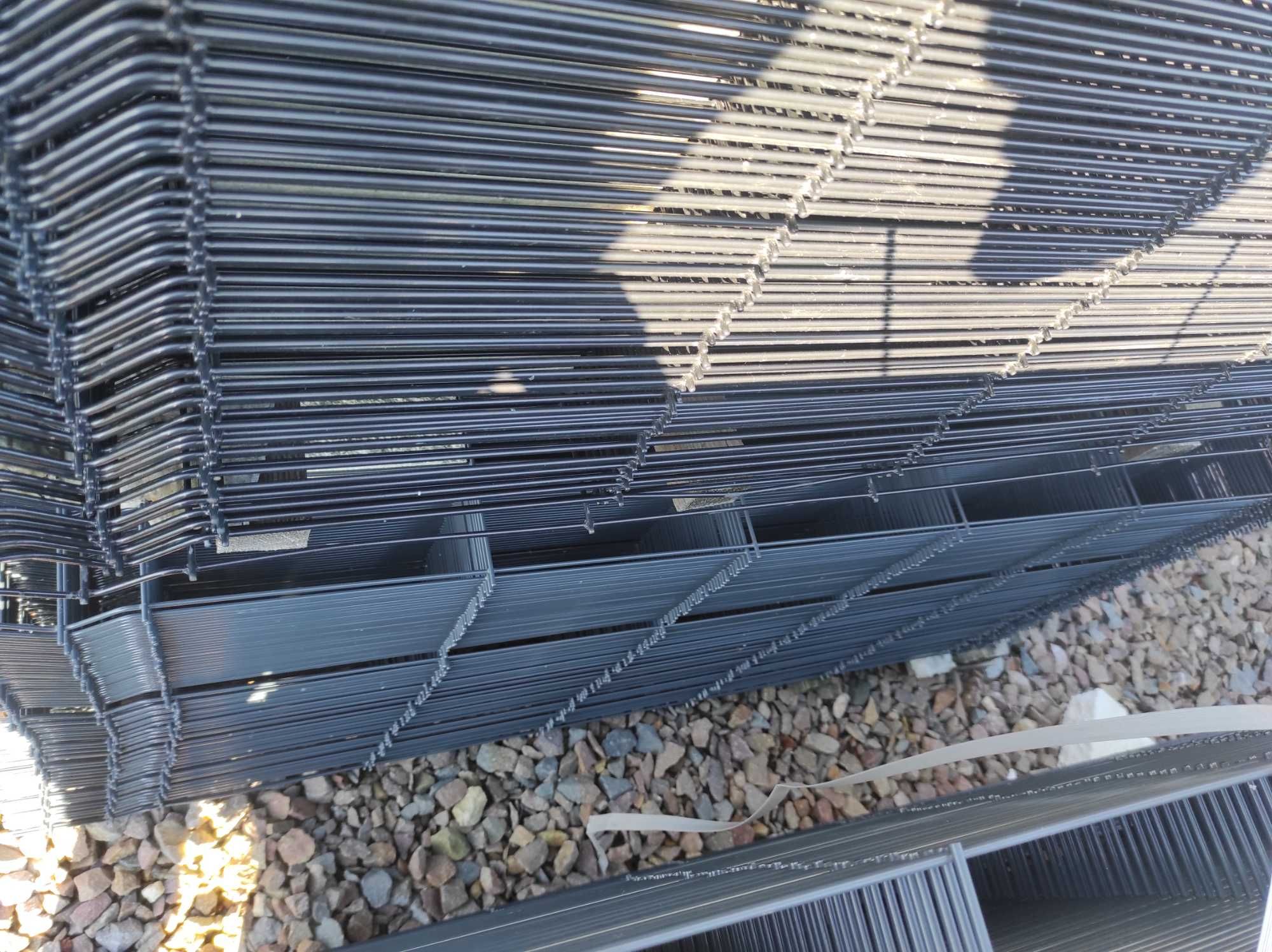 Panel ogrodzeniowy 3d 123cm fi 3,2 WYPRZEDAŻ 7016 i 9005 19,96zł/mb !!