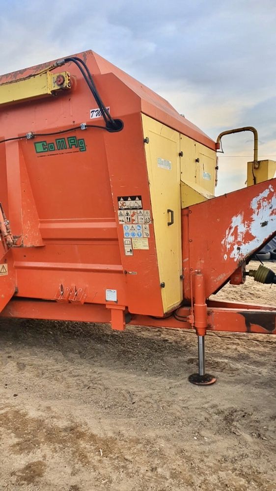 Unifeed Comag Auto-CARREGANTE