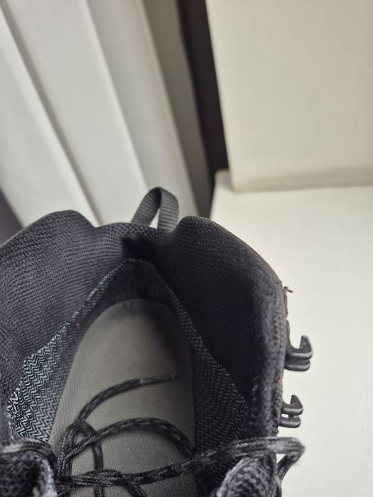 Ботинки-кросівки UNDER ARMOUR. Розмір 42