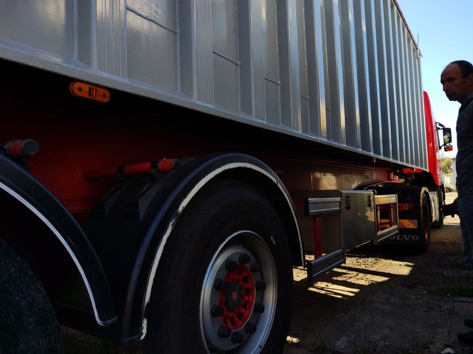 Самосвал зерновоз