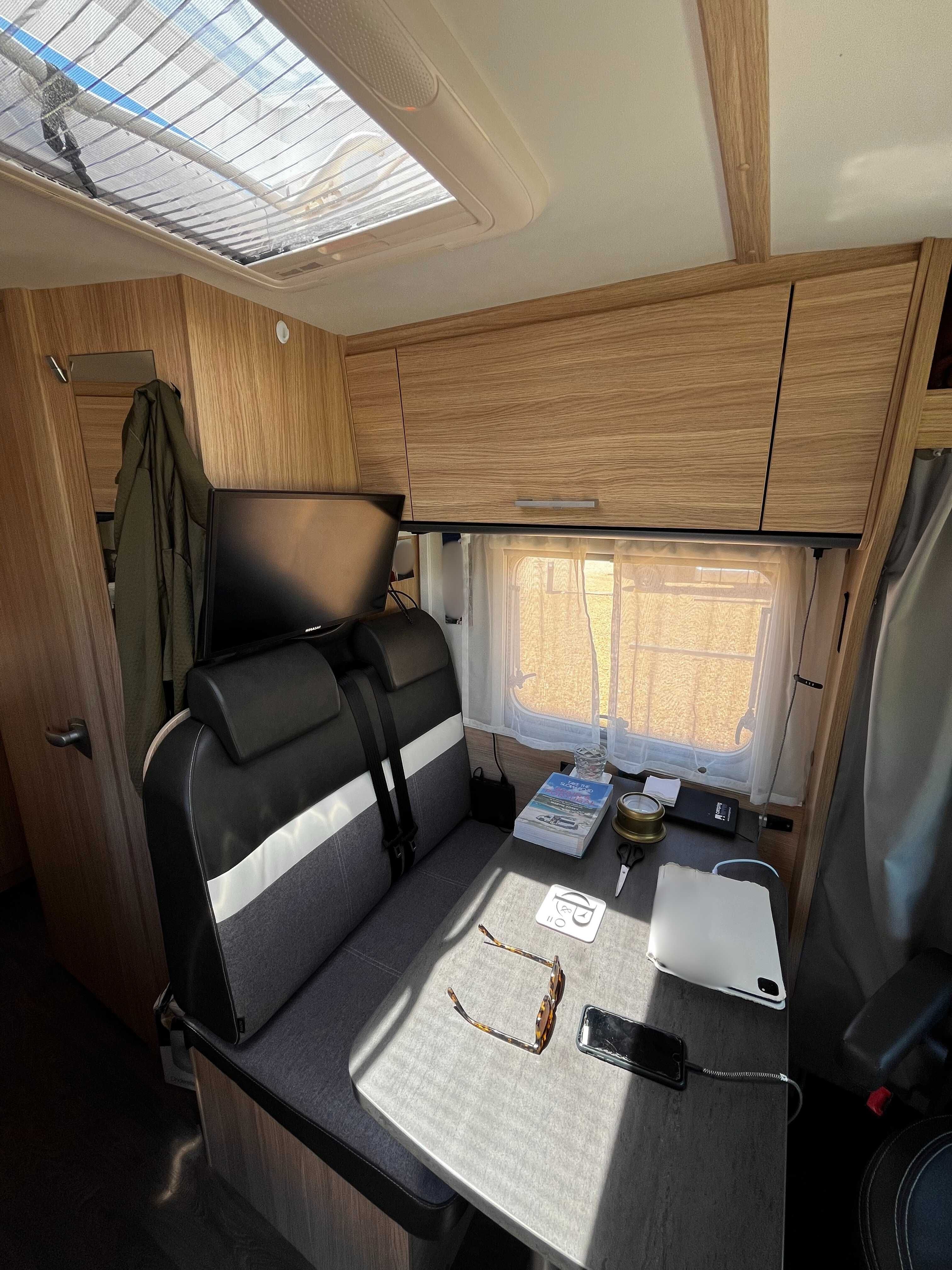 Autocaravana Sunlight V69 - Fiat Ducato 2021 com apenas 25.000 km