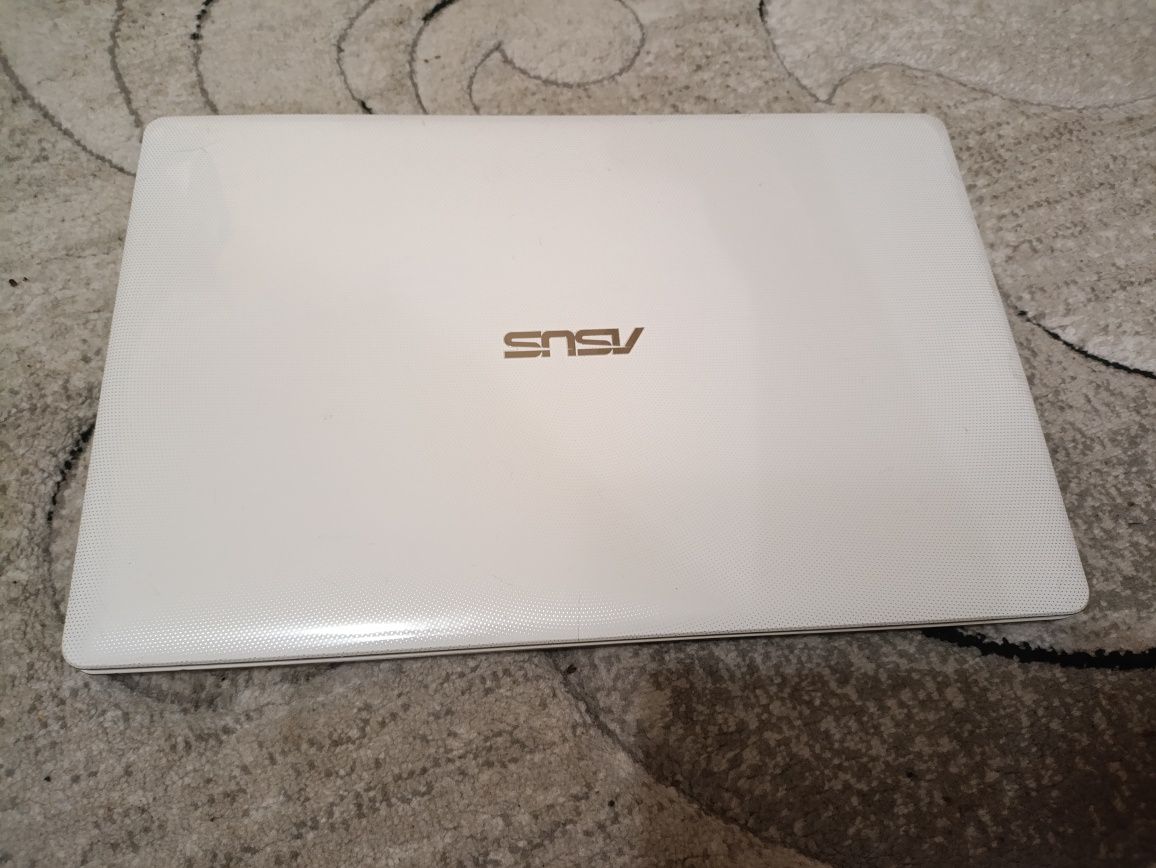Asus R510C core i3 Nvidia 720m