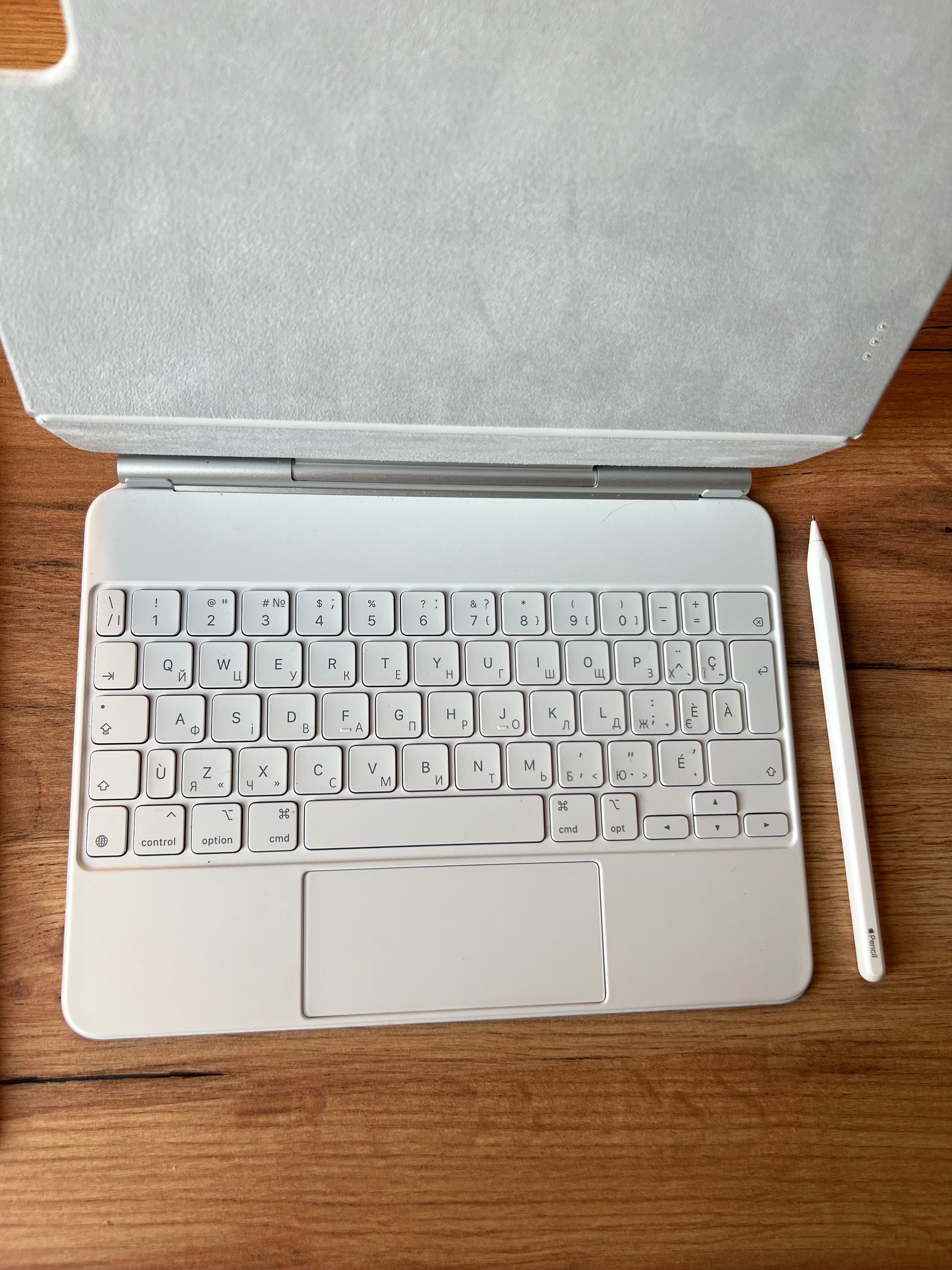 iPad Pro 11ʼʼ 4th Gn (2022) 256Gb + Apple pencil + Magic Keyboard