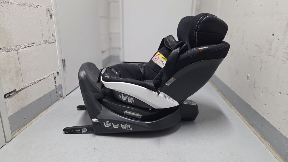 Fotelik obrotowy BeSafe izi Twist + lusterko