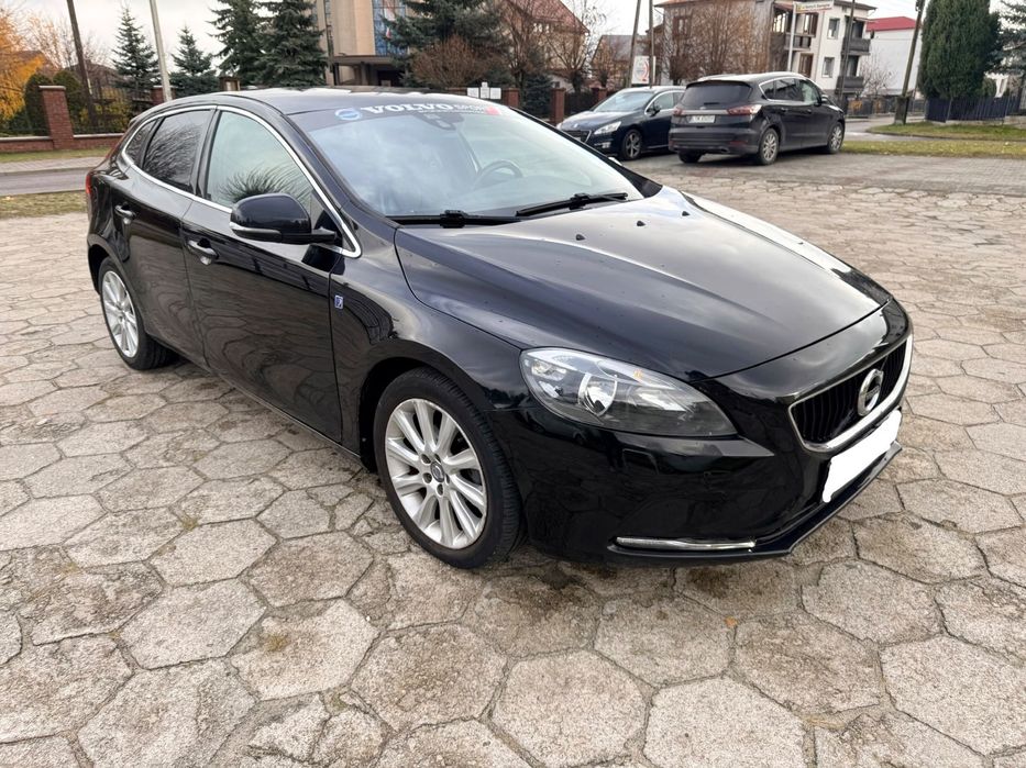 Volvo V40
